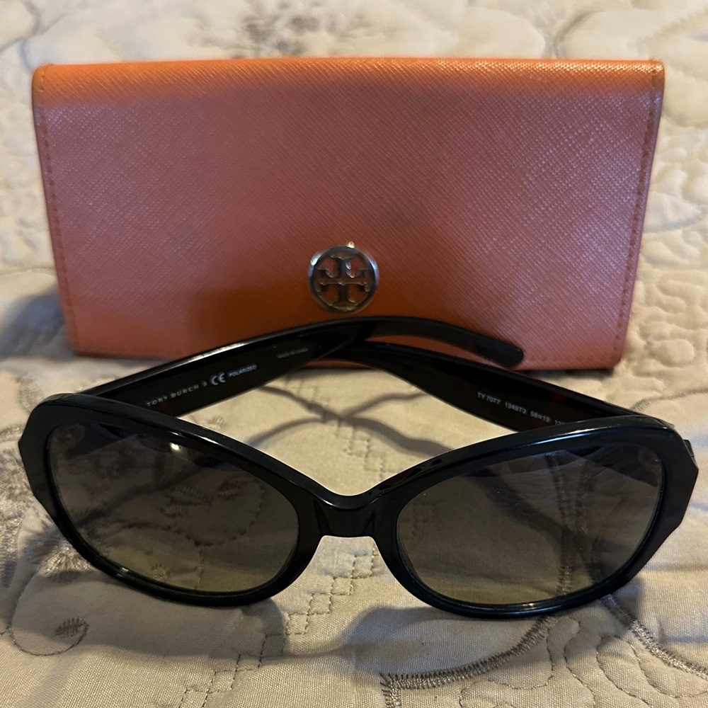 Tory Burch Black Sunglasses with Original Case